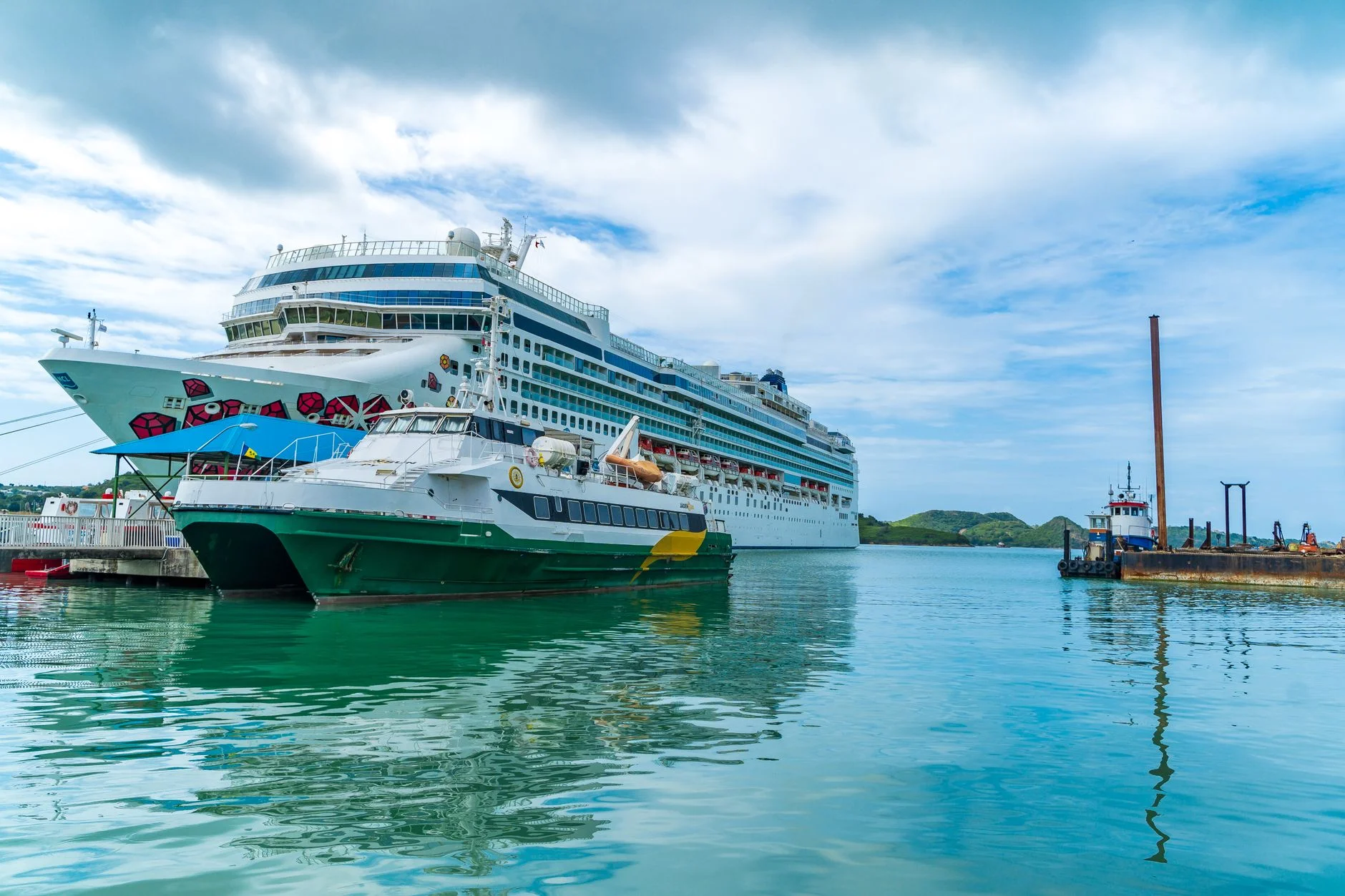 Reaching Buyers Profitably in Antigua and Barbuda with Paid Advertising