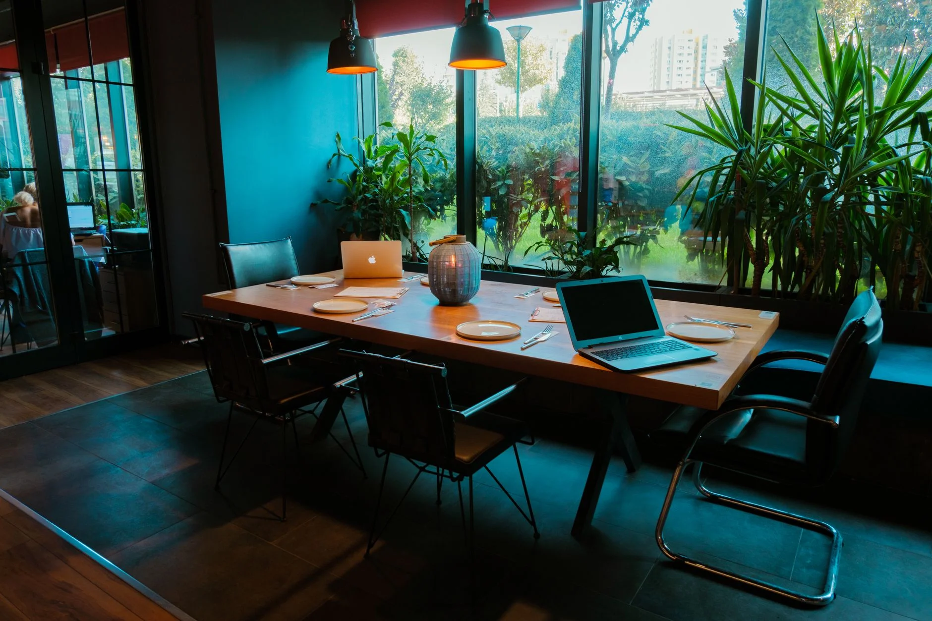 Web Design for Restaurants: From Browser to Booking