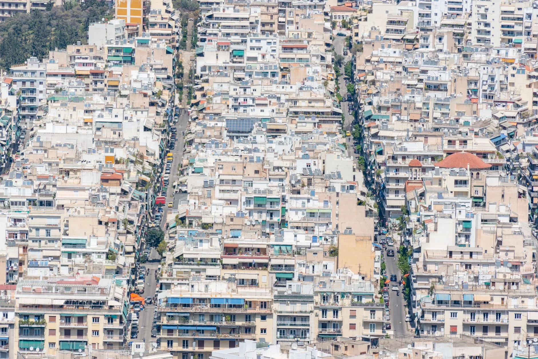 Paid Ads in Greece: How to Win in a Seasonal Market