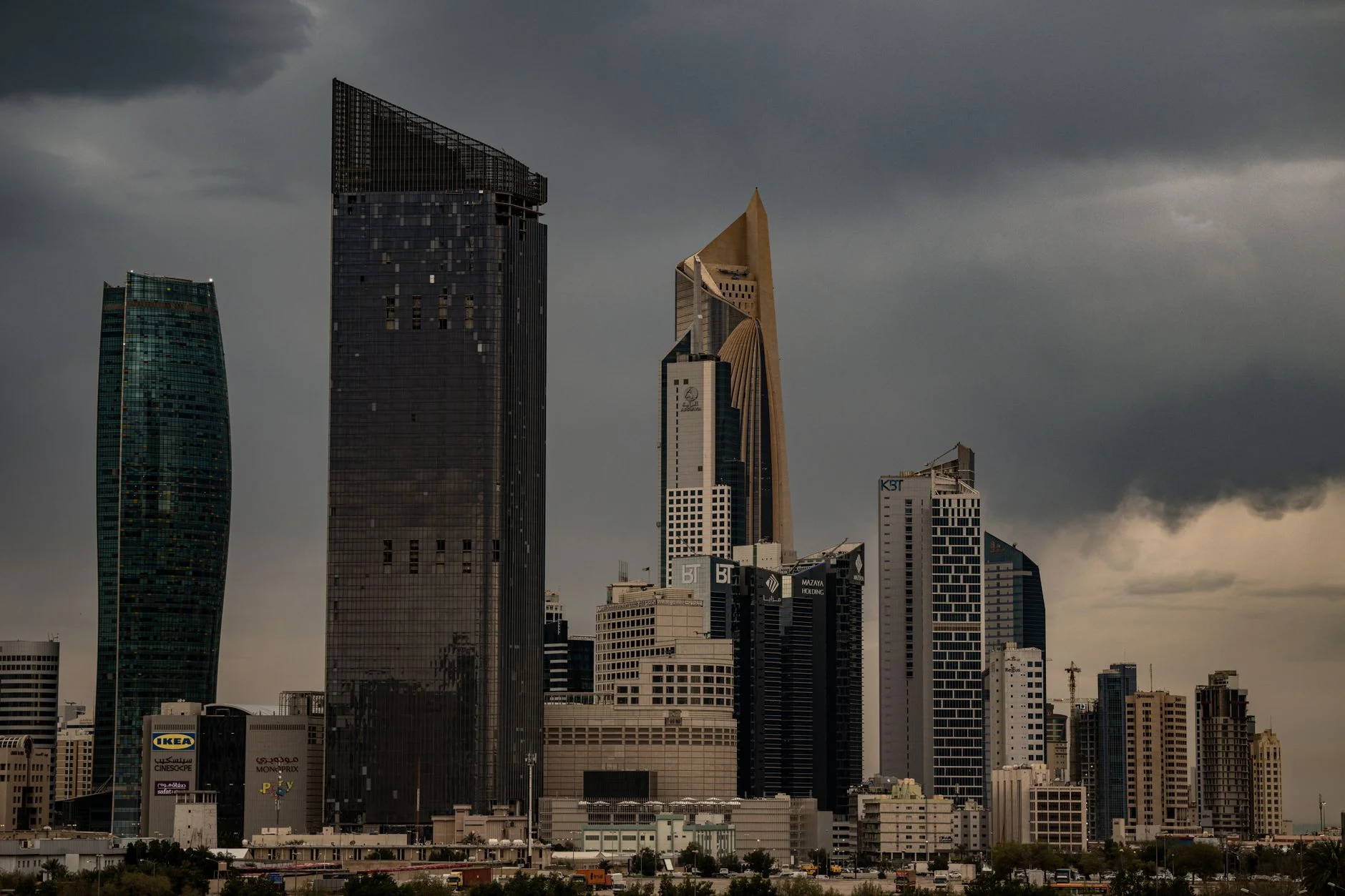 Paid Ads in Kuwait: Reach Big Spenders on the Phone