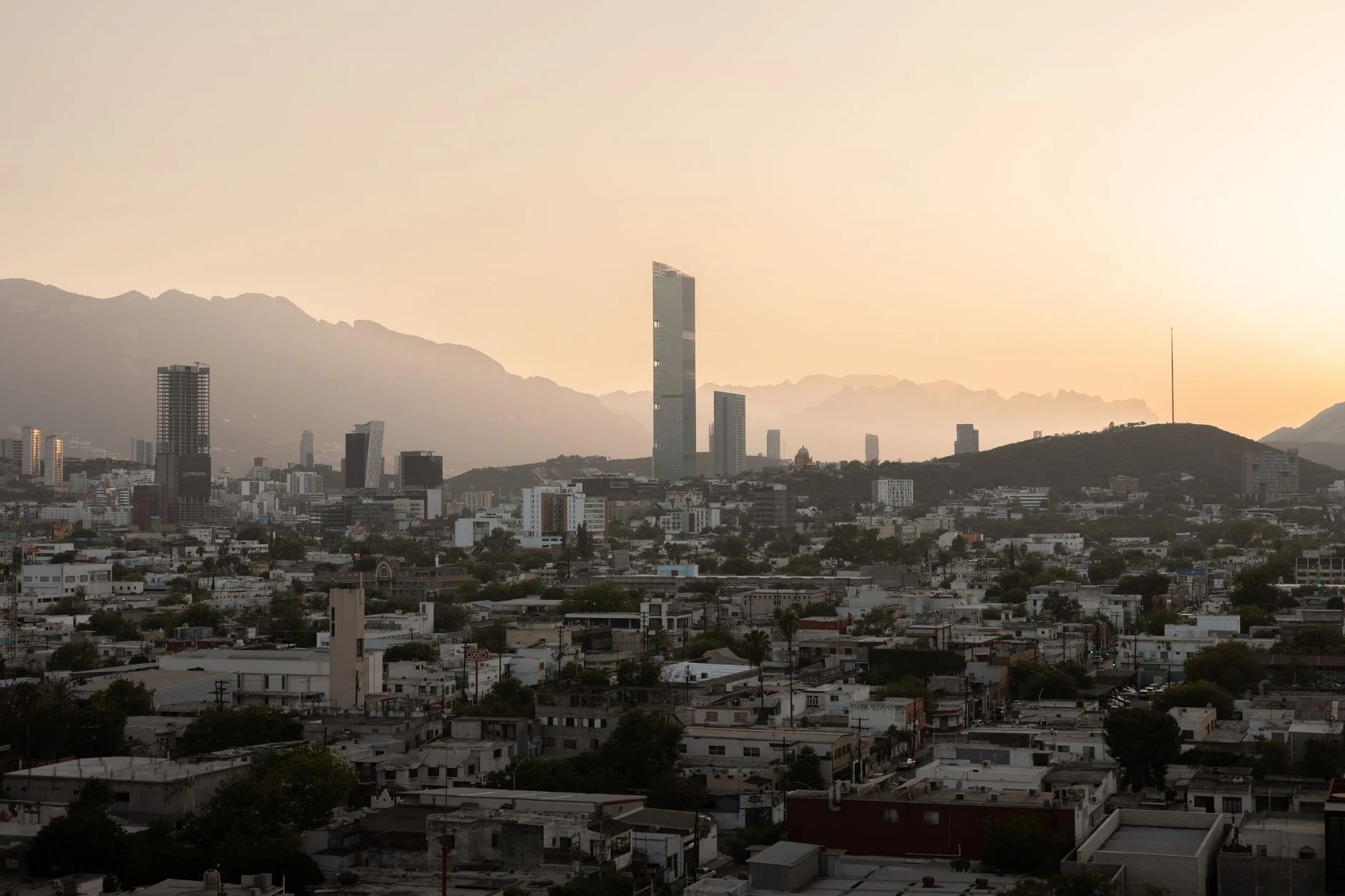 Paid Ads in Mexico: How to Reach a Young, Mobile Audience