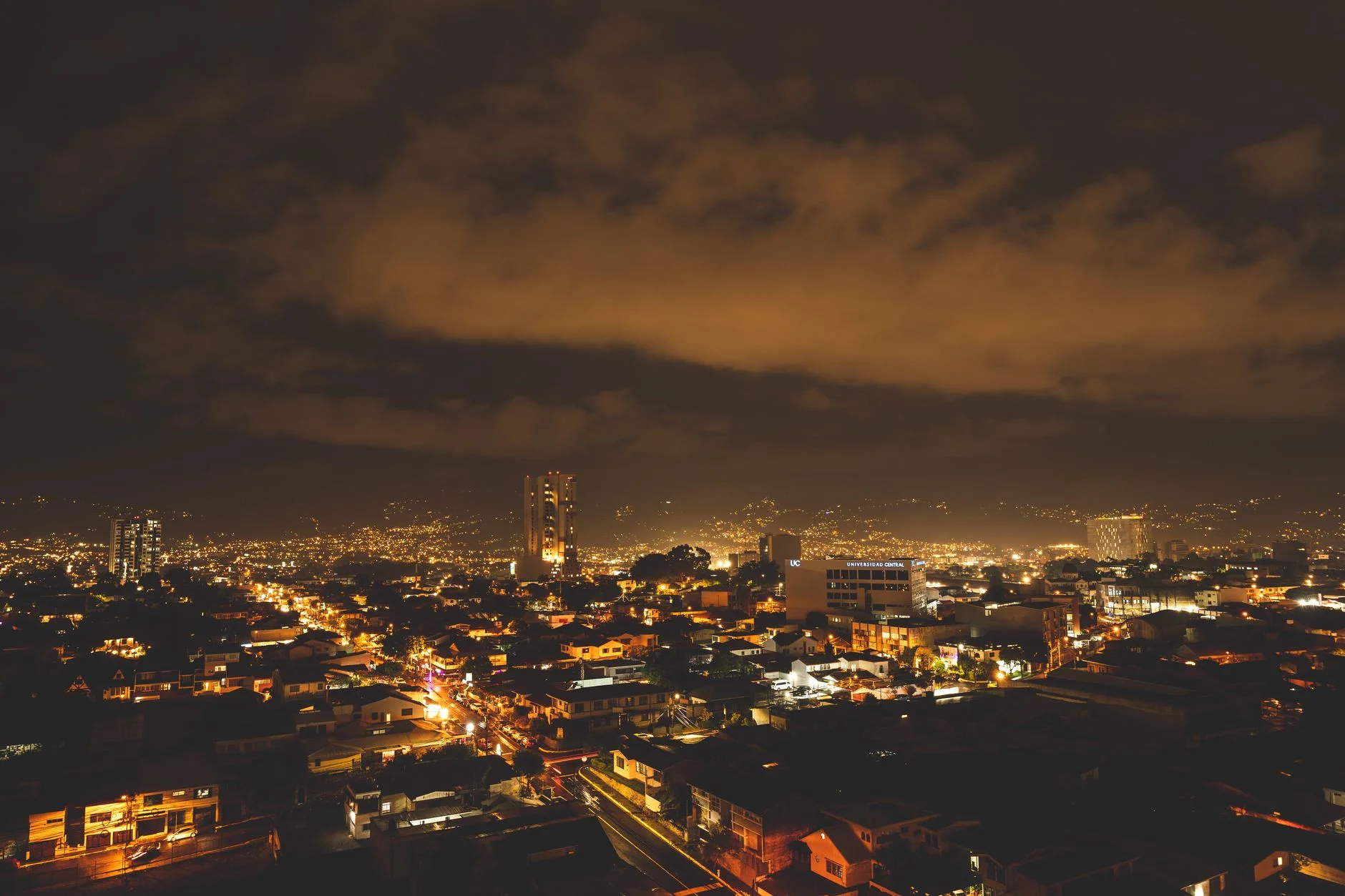 Reaching Buyers Profitably with Paid Advertising in Costa Rica