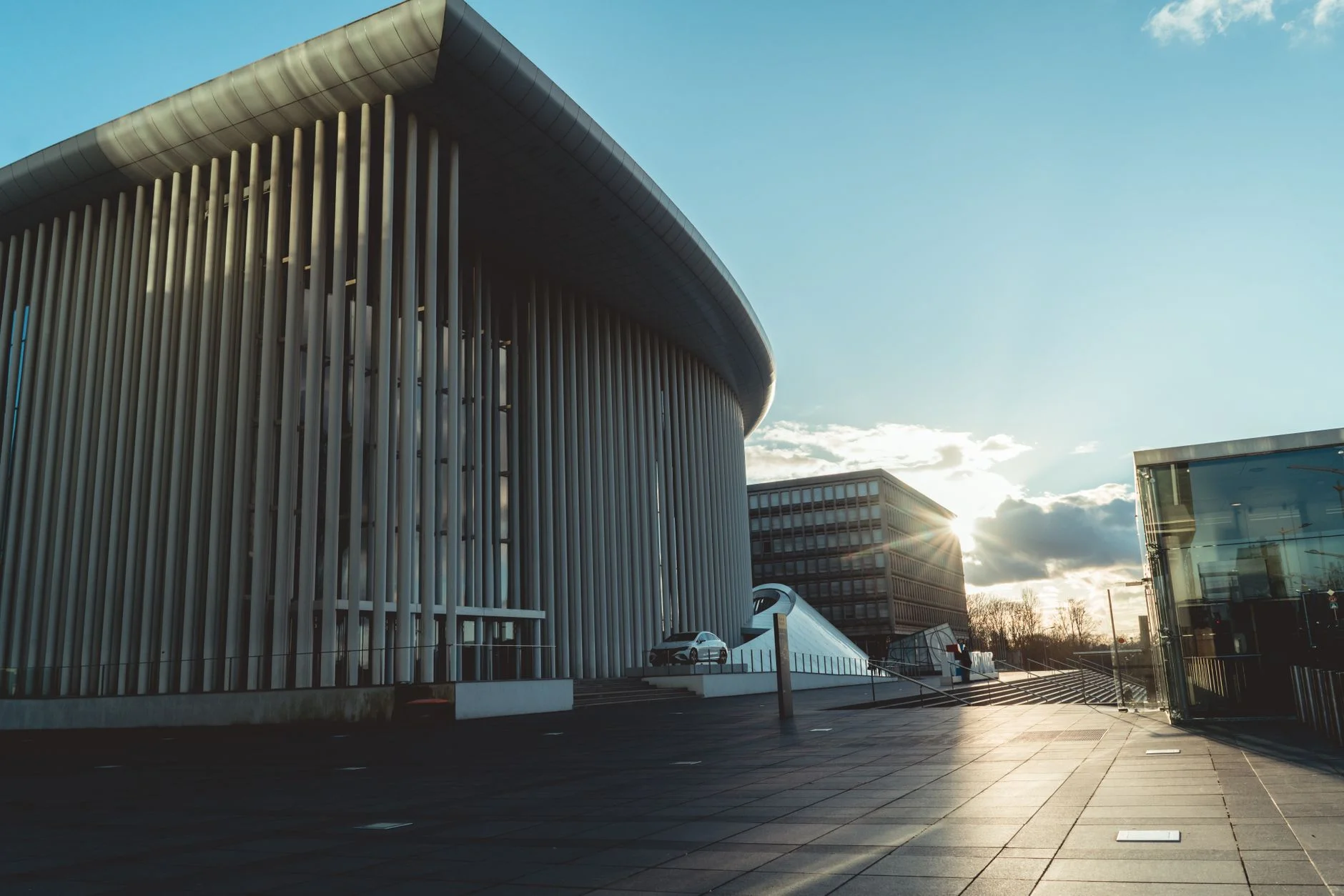 Reaching Buyers Profitably with Paid Advertising in Luxembourg