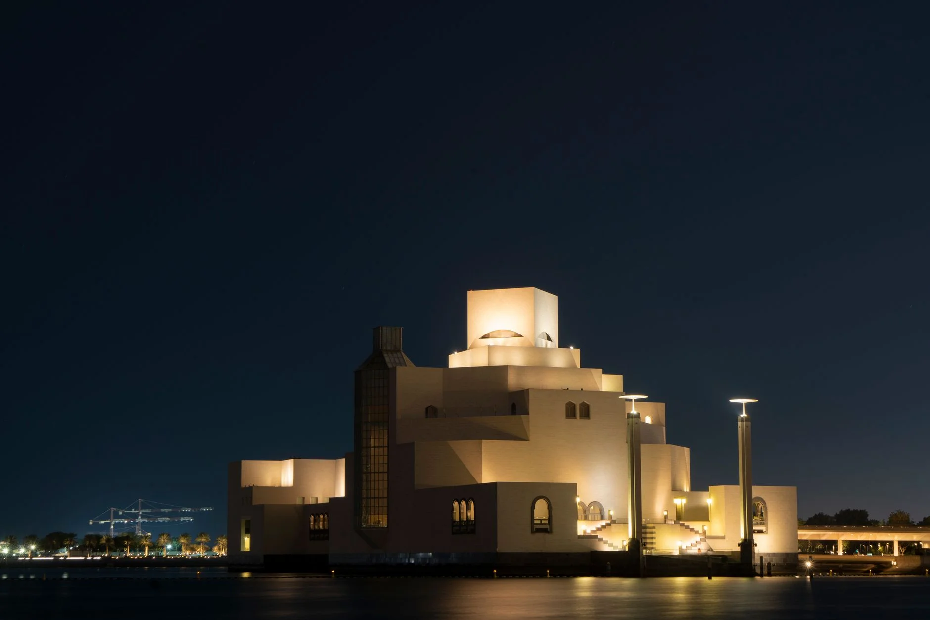 Video and Content in Qatar: How to Earn a Mobile Audience