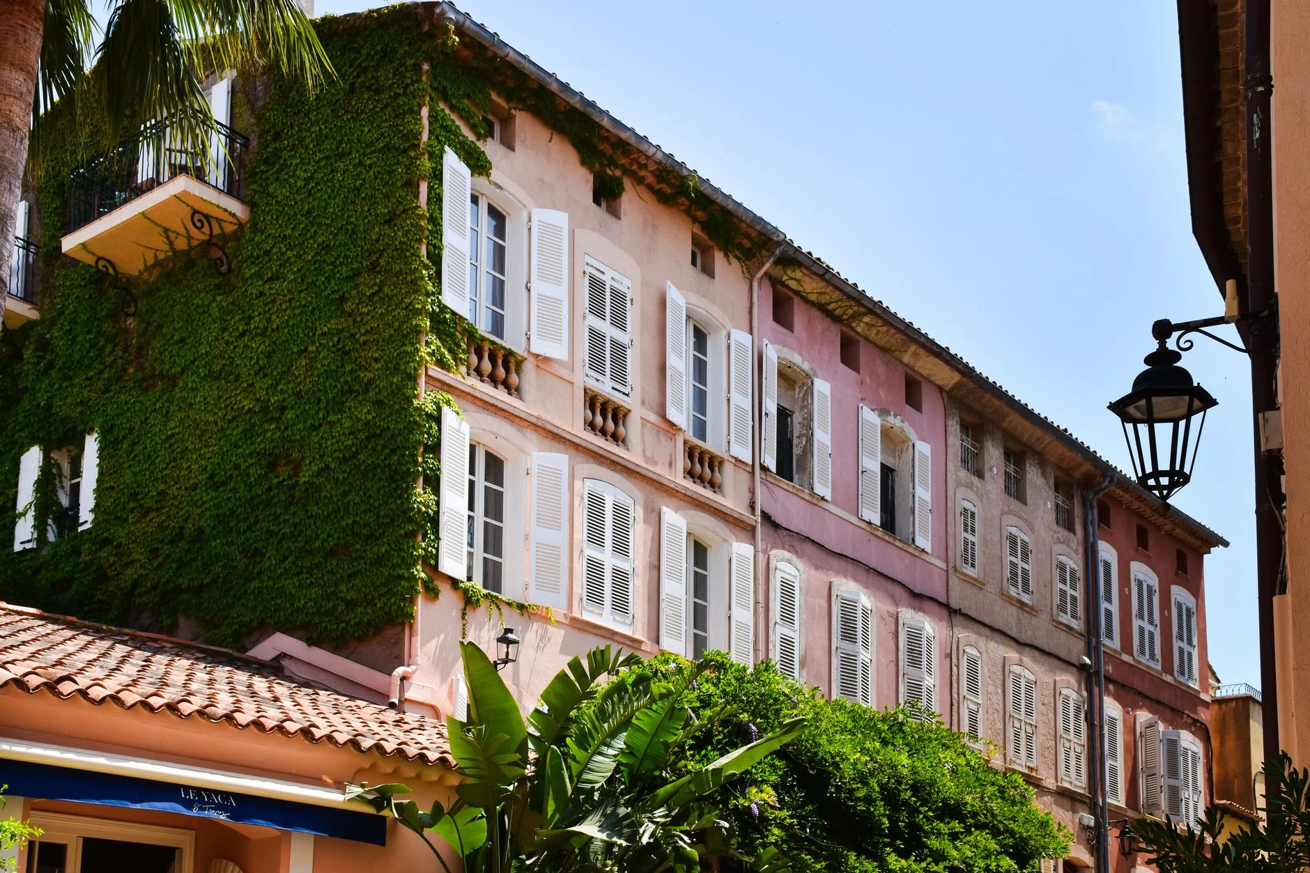Video and Content Marketing: Building Attention and Trust in Côte d'Ivoire