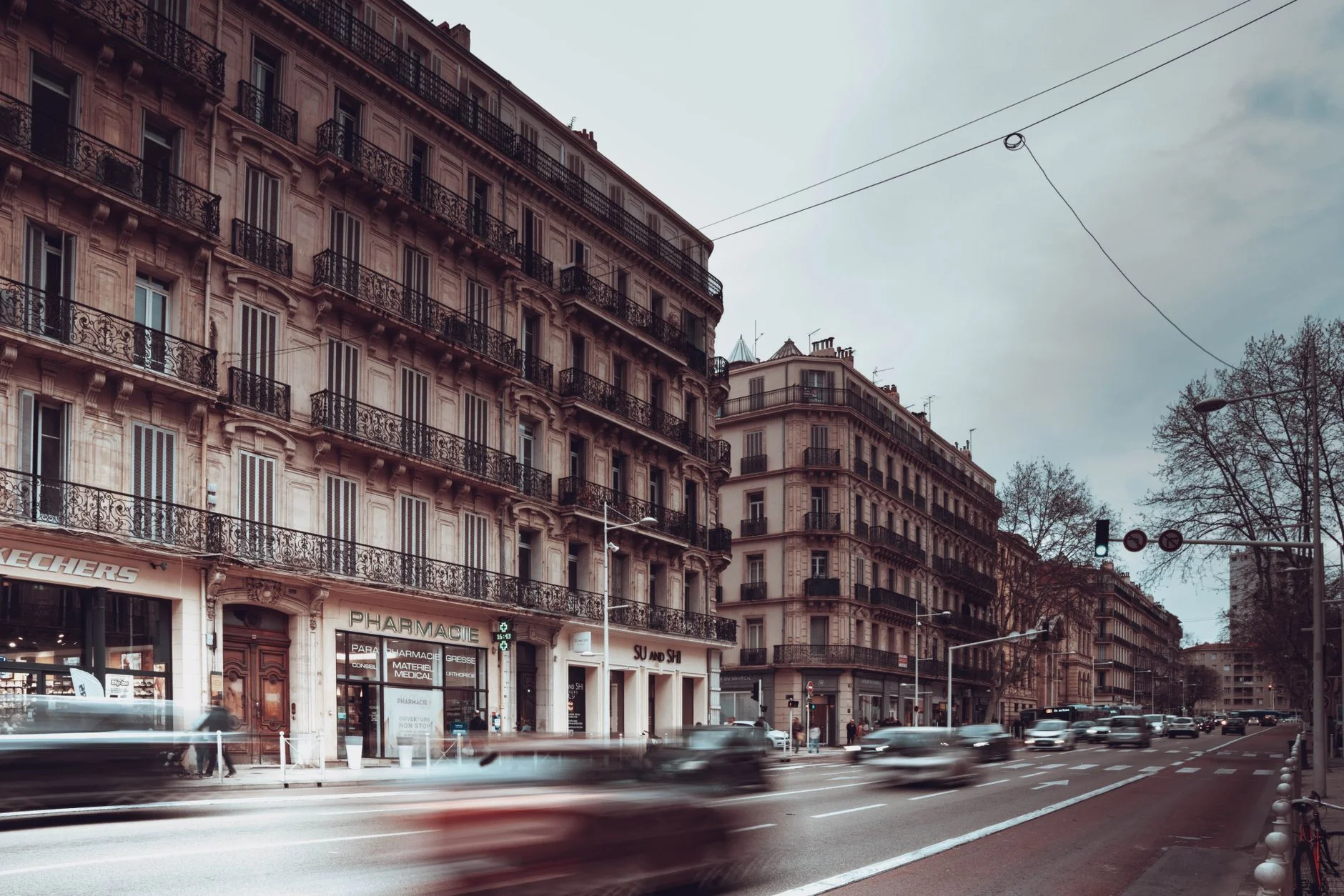 Reaching Buyers Profitably with Paid Advertising in Côte d'Ivoire