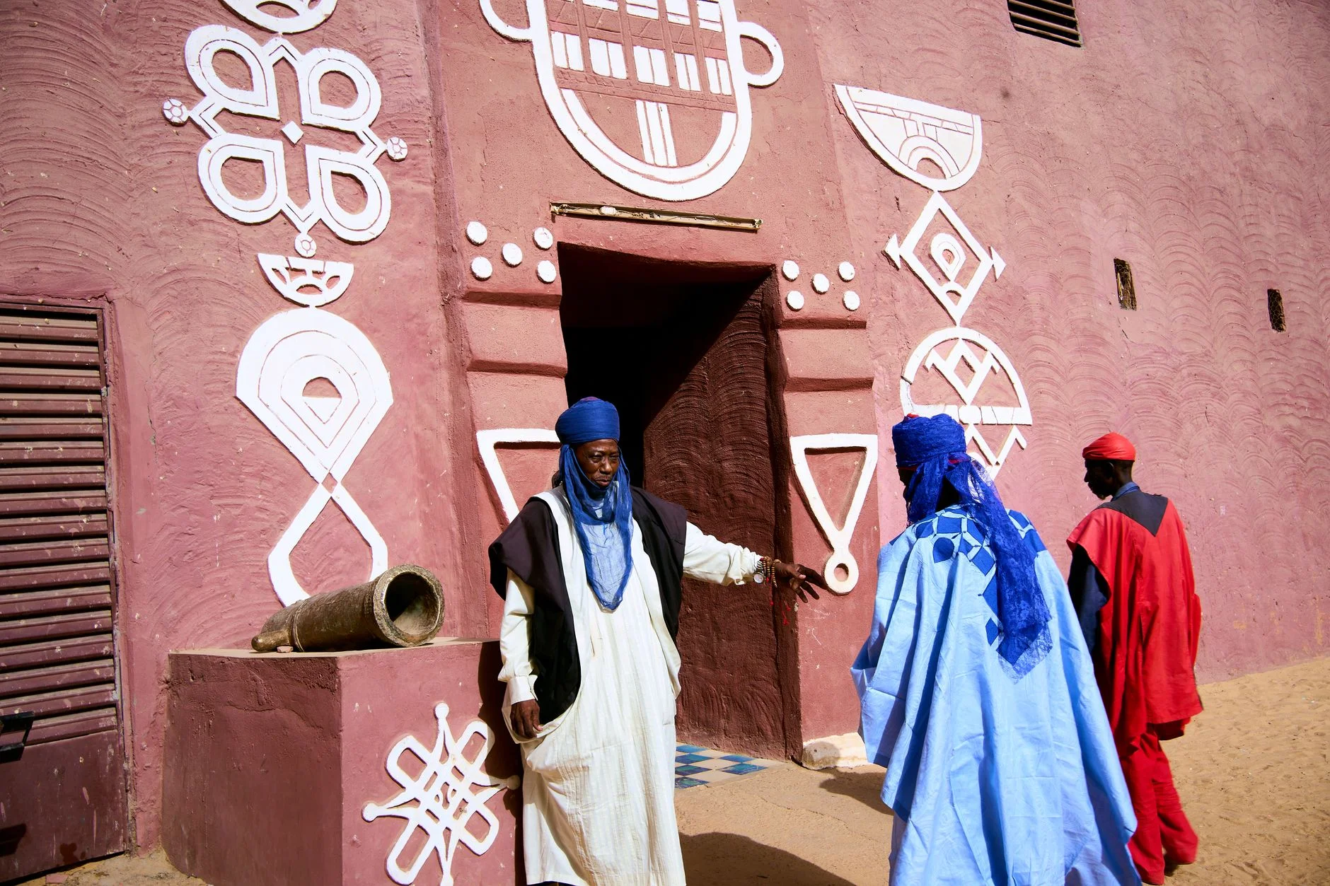 Building Attention and Trust with Video Content Marketing in Niger