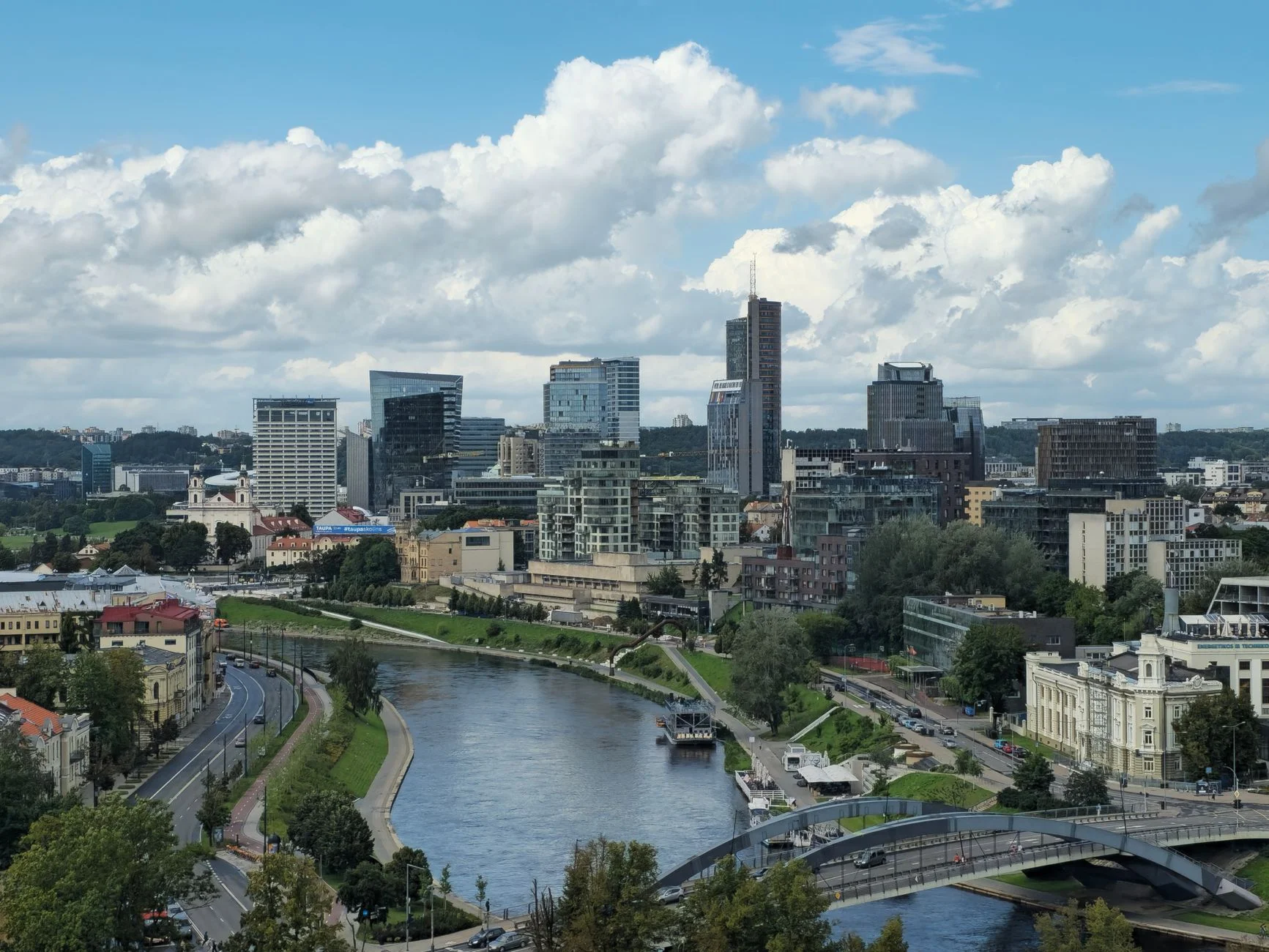 Reaching Buyers Profitably in Lithuania with Paid Advertising