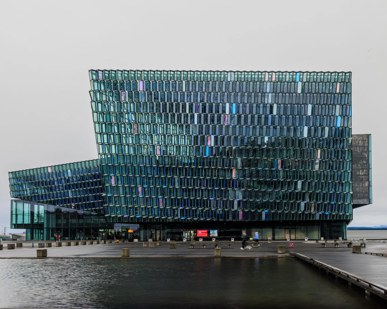 Reaching Buyers Profitably with Paid Advertising in Iceland