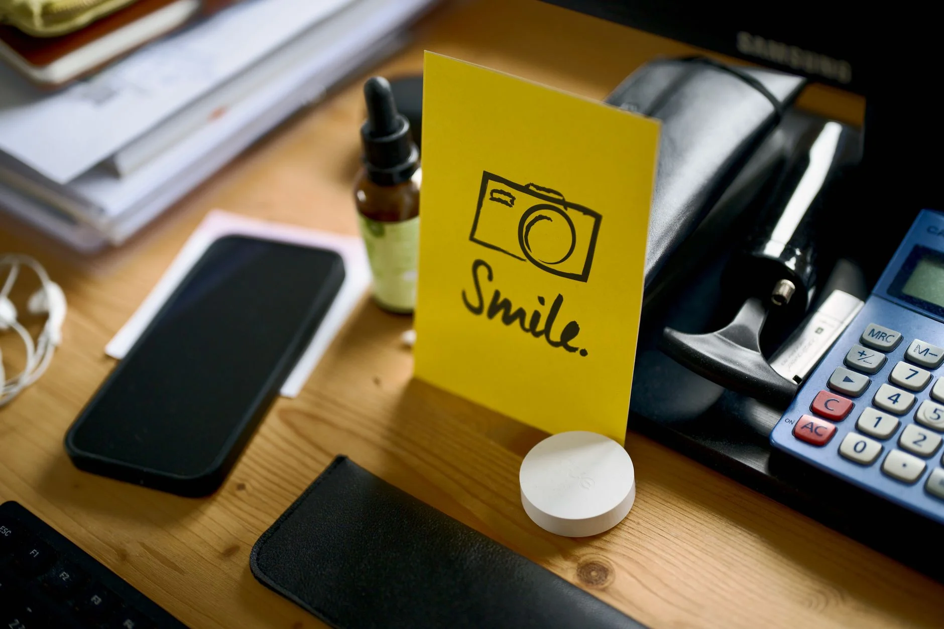 The Halo Effect in Branding: Why a Beautiful Logo Makes Your Services Seem Better