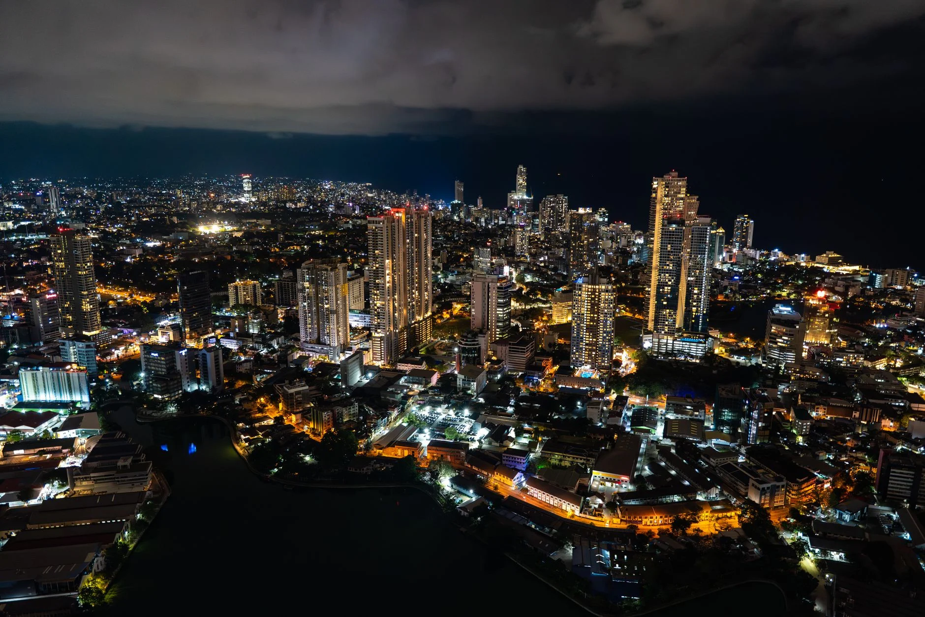 How Local Buyers Search in Sri Lanka: SEO for Growth