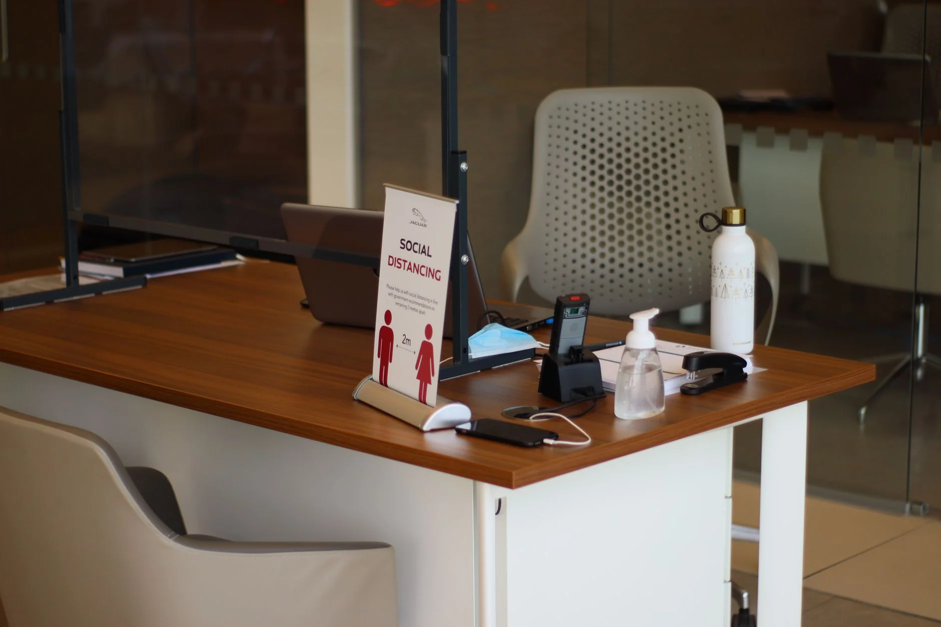 In-House Marketing vs. Agency: What Healthcare Brands Get Wrong About the Math