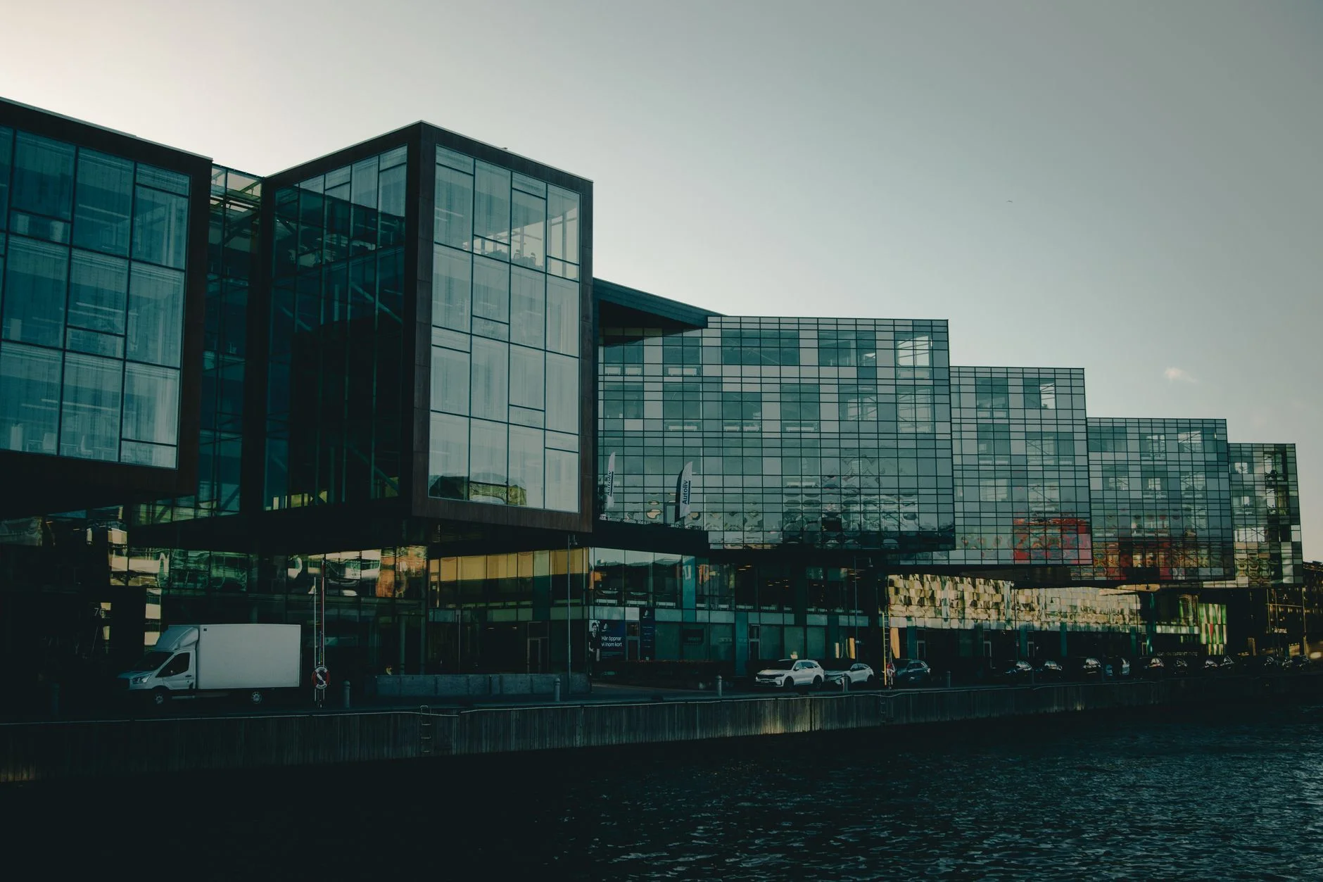 Paid Ads in Sweden: Reach a Wealthy, Digital Audience