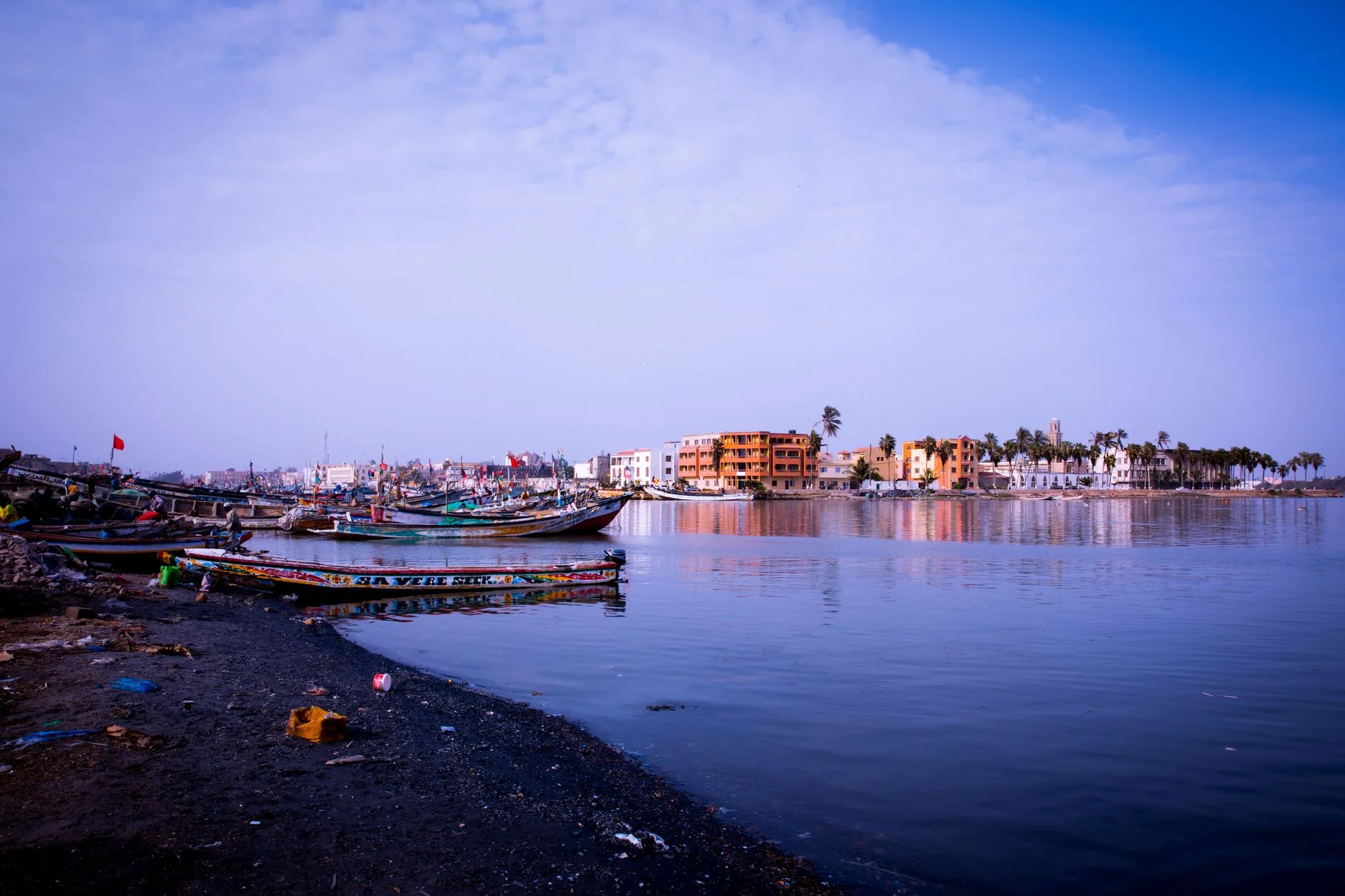 Reaching Buyers Profitably in Senegal Through Paid Advertising