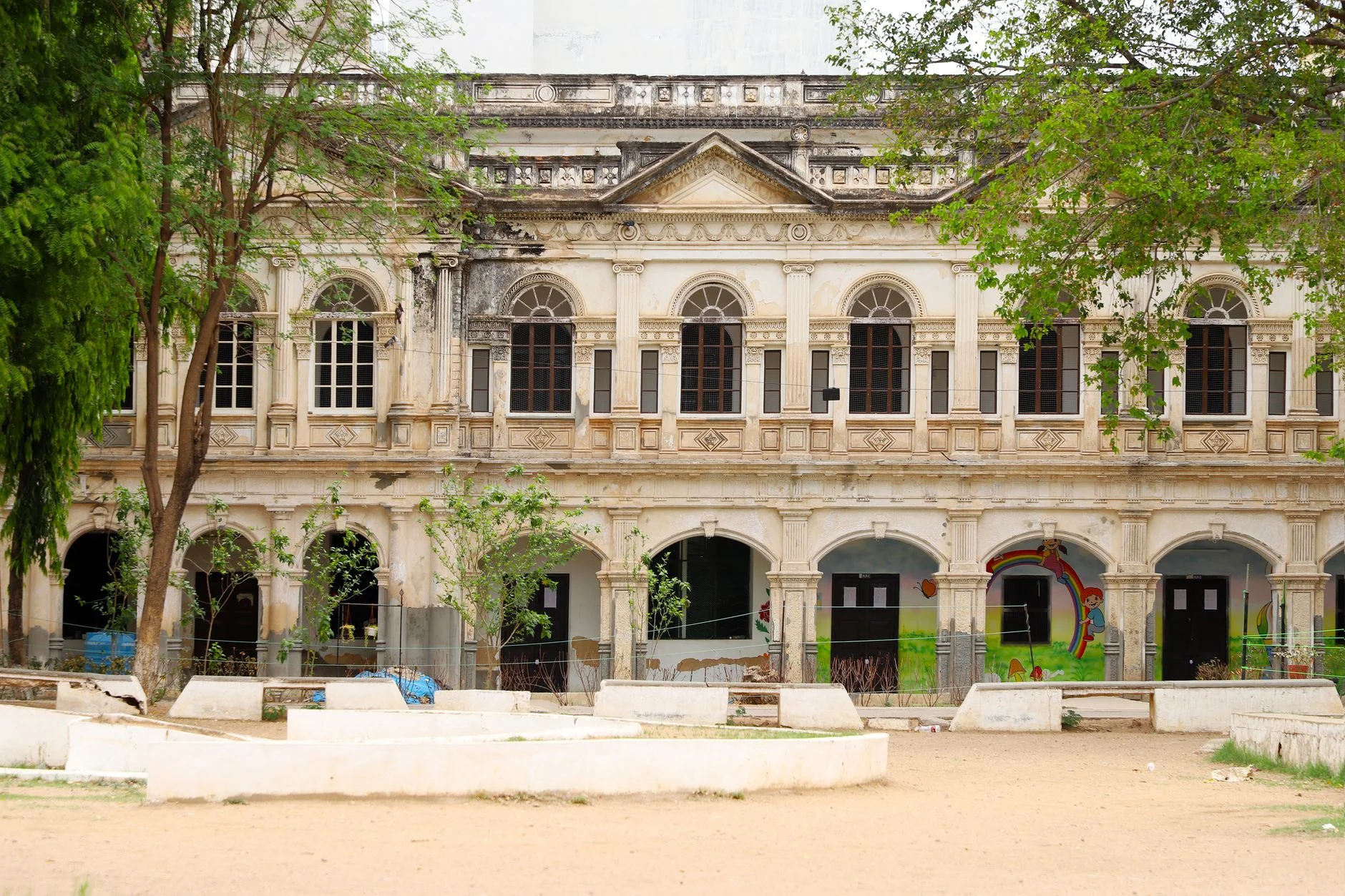 Video & Content Marketing: Building Attention and Trust in Comoros