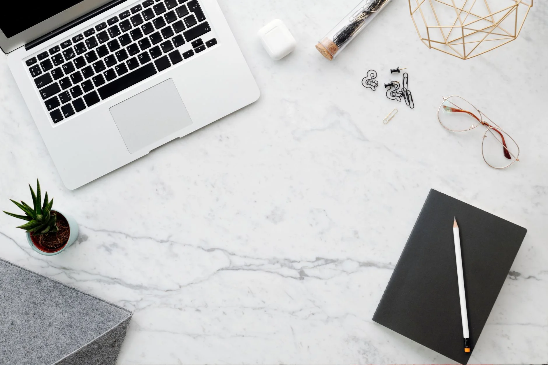 Fine-Tuning vs RAG — How to Make AI Know Your Business
