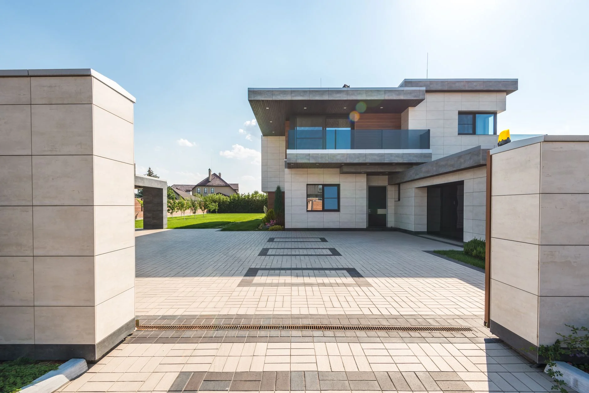 Should Real Estate Agents Use AI Avatars? The Honest Take