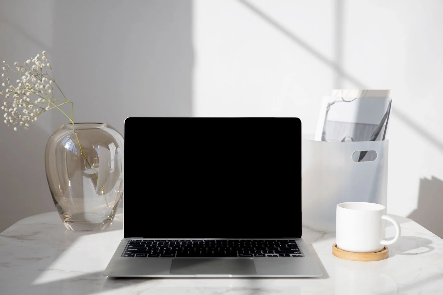 AI Agents vs Chatbots — The Difference That Actually Matters